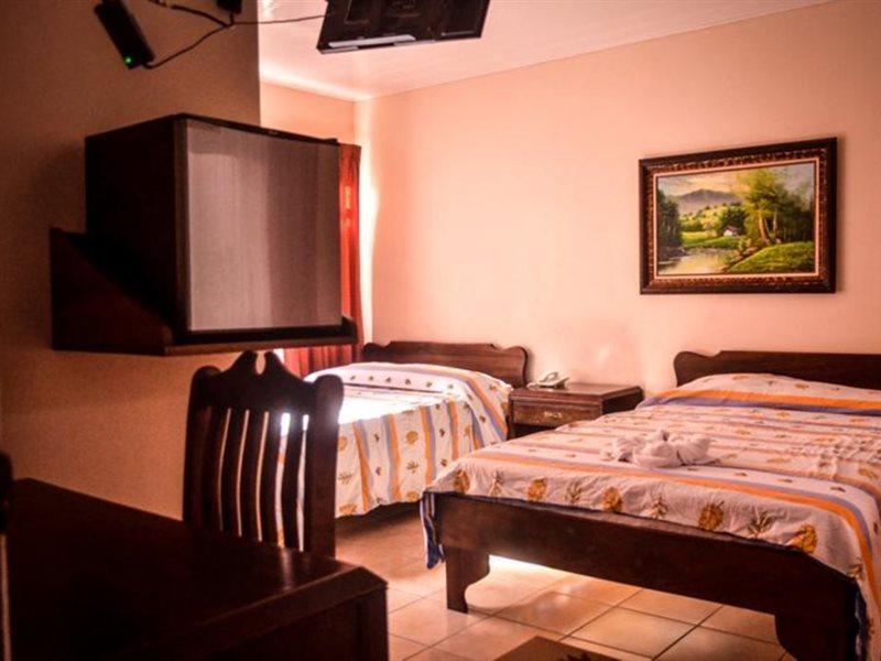 Hotel La Choza Inn La Fortuna Eksteriør billede