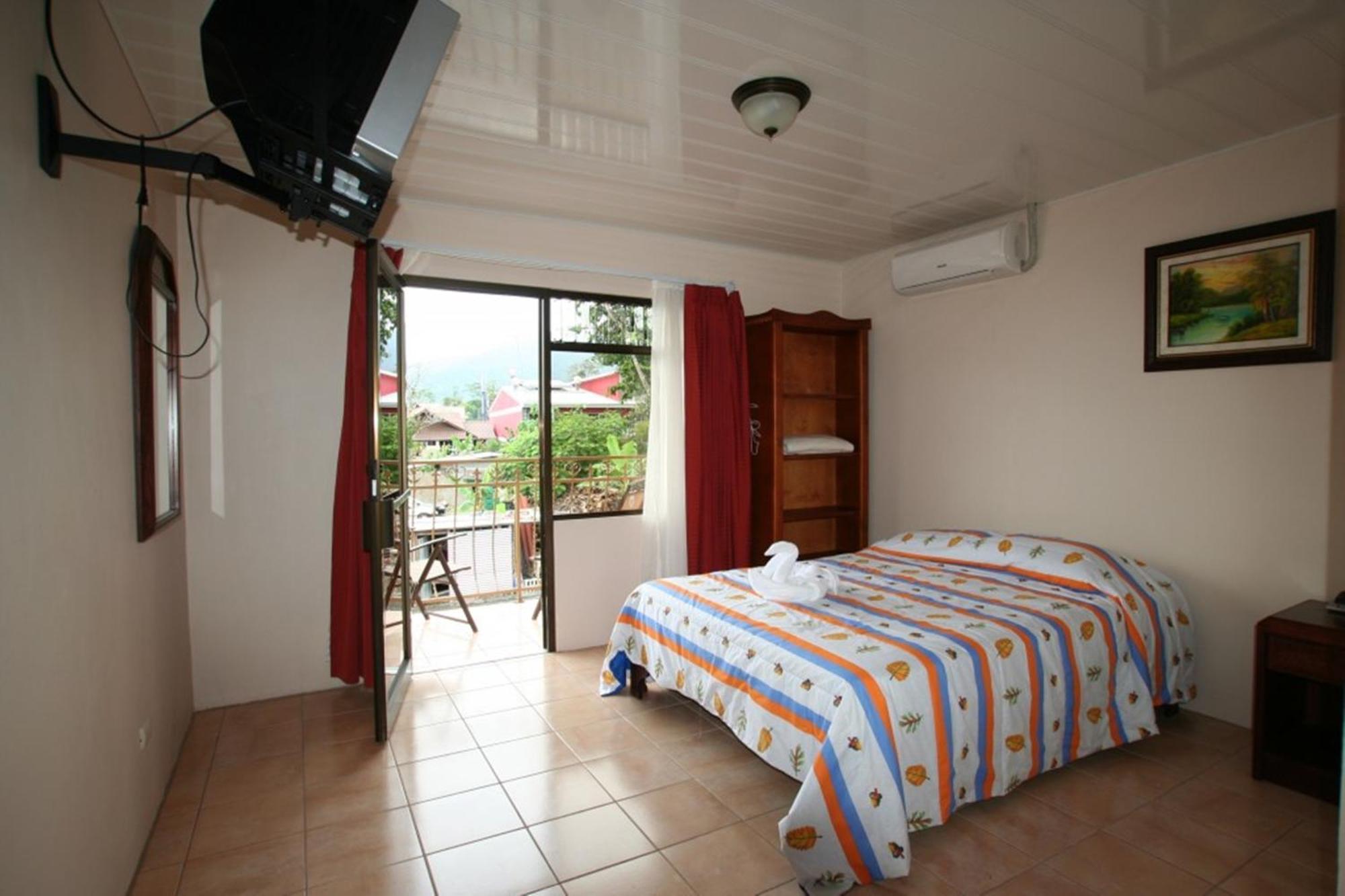Hotel La Choza Inn La Fortuna Eksteriør billede