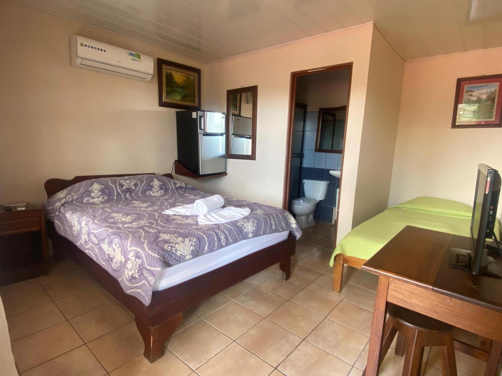 Hotel La Choza Inn La Fortuna Eksteriør billede