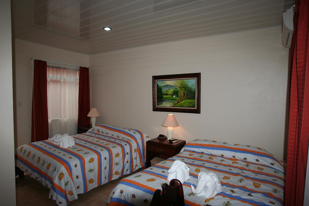 Hotel La Choza Inn La Fortuna Værelse billede